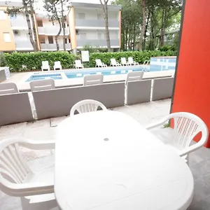  Appartamento Trilocale Con Piscina - Luca